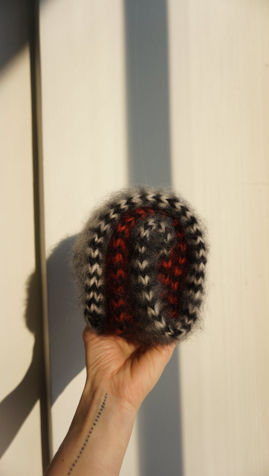 LEO scarf brown black white