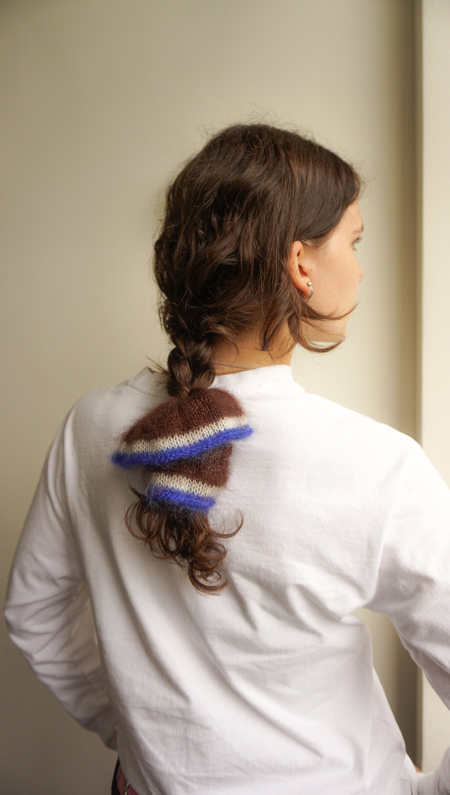 Brown knitted mohair scrunchie with bright blue trim
