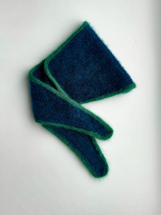 TOMO Bandana dark blue with green trim