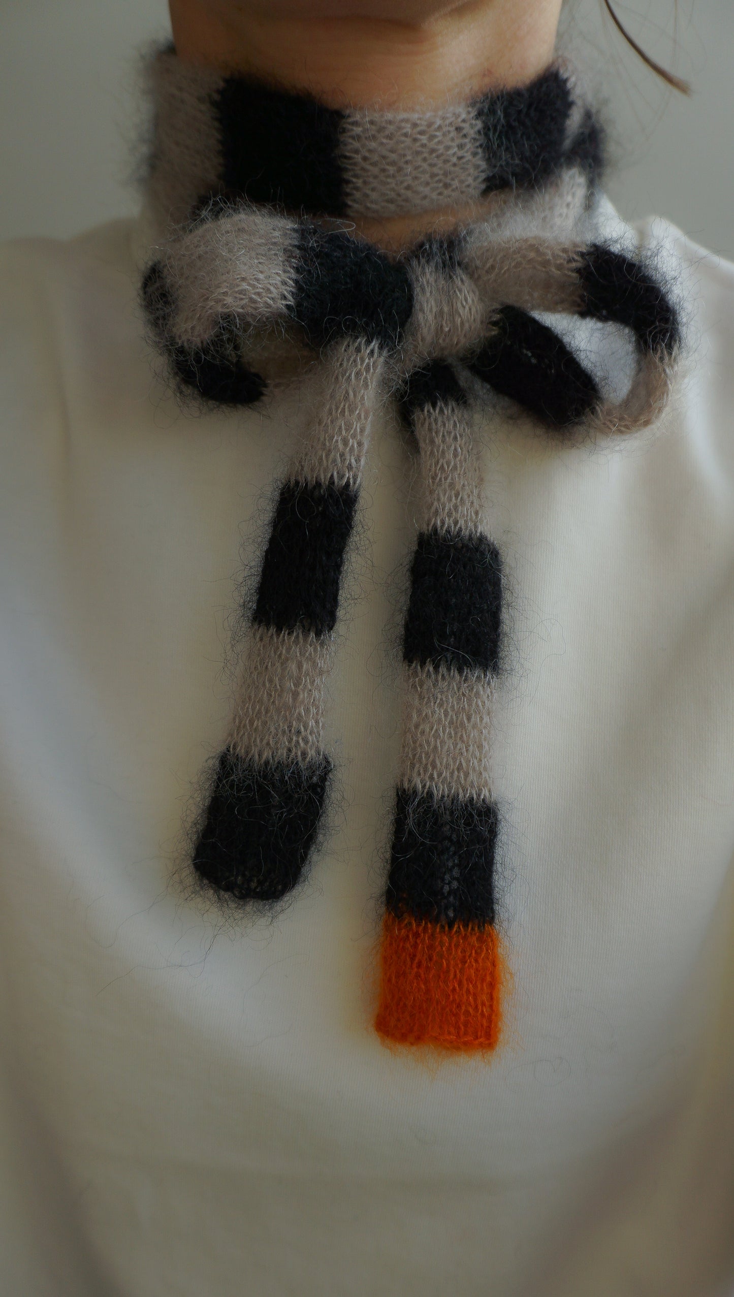 Mini skinny mohair scarf black beige stripes with orange tip