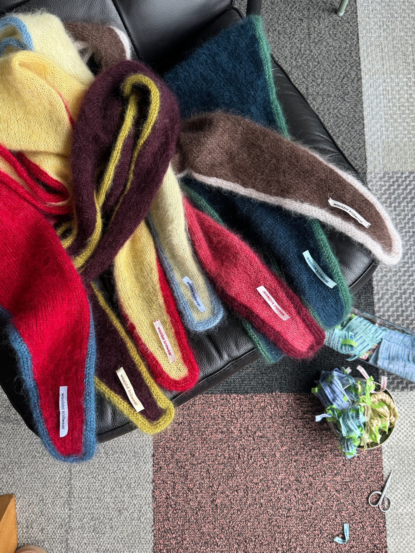 TOMO Bandana red with blue trim