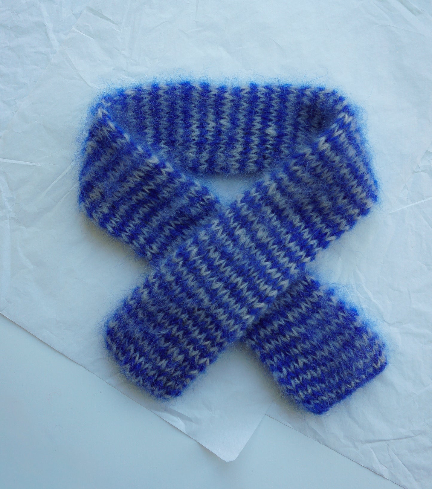 LEO scarf