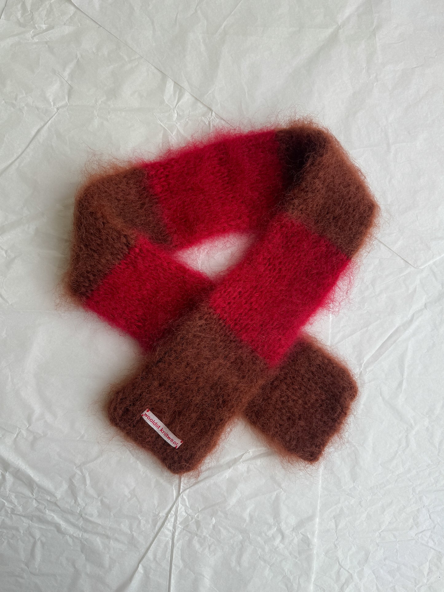 LEO scarf red brown stripes