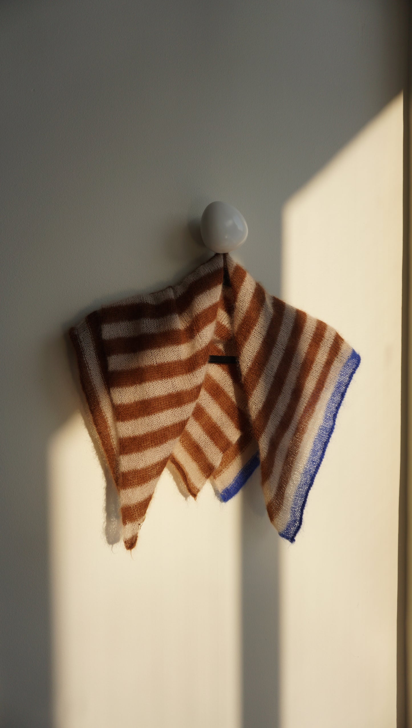 Head scarf sand brown with cobalt blue