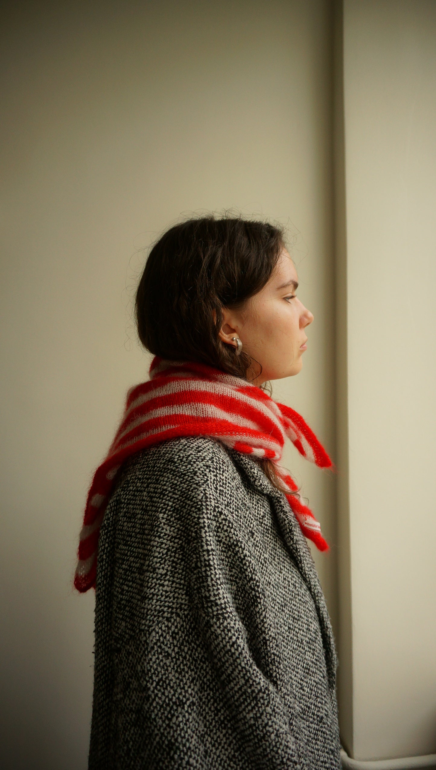 Head scarf red light marzipan