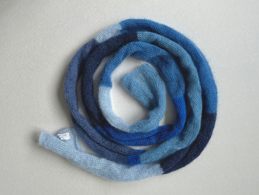 Skinny mohair scarf in blue shades